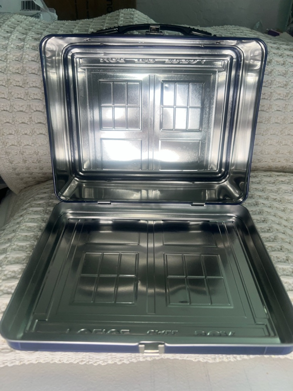 Doctor Who Limited Edition TARDIS Tin Tote Lunch Box Collectors DEADSTOCK RARE - Picture 10 of 10